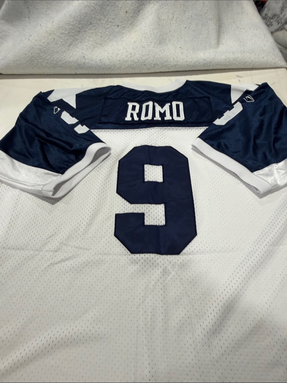 Reebok White Mesh NFL Jersey with Royal Blue Patch Tony Romo #9 - Picture 5 of 7